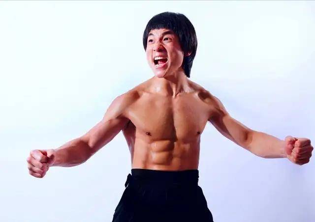 鹿晗|原创现代李小龙痛批张雨绮：离了两次婚的女人，你有啥资格力挺鹿晗