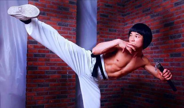 沛县|原创现代李小龙喊话秦岚：我拒绝娶你，是因为你的粉丝骗我200块钱