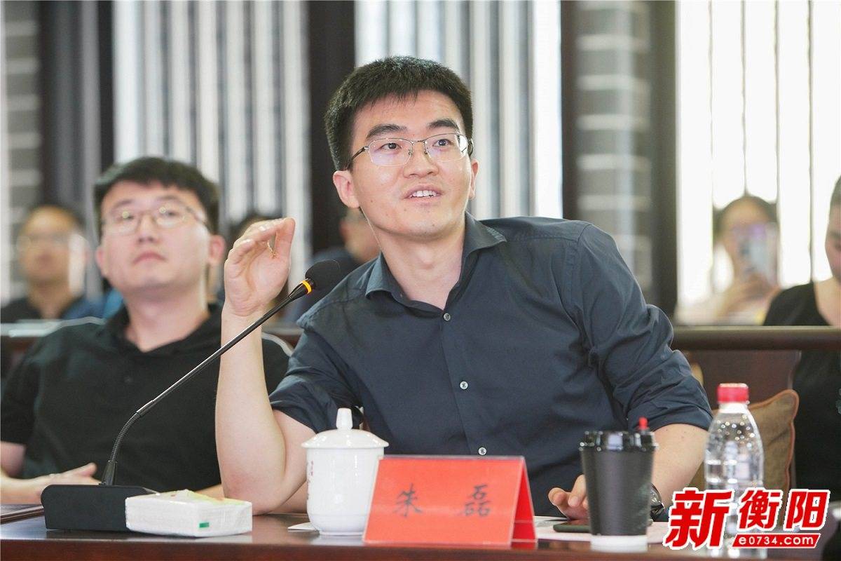 蘑菇车联董事长兼ceo朱磊▲中国风险投资有限公司浙江省公司总经理