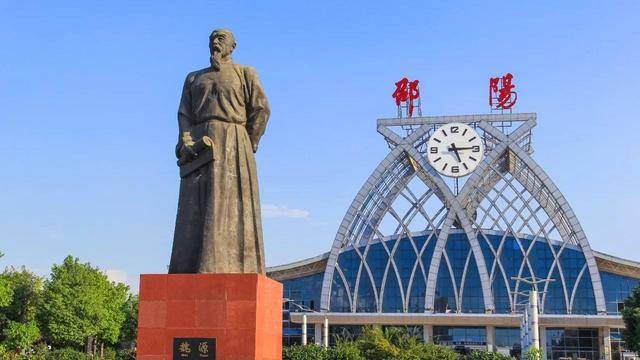 吃遍邵阳，邵阳闹市中的舌尖美味农家大院