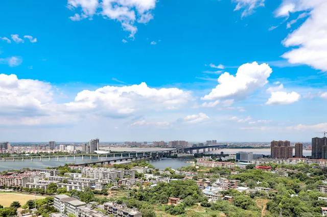 九江经济总量_九江职业大学(2)