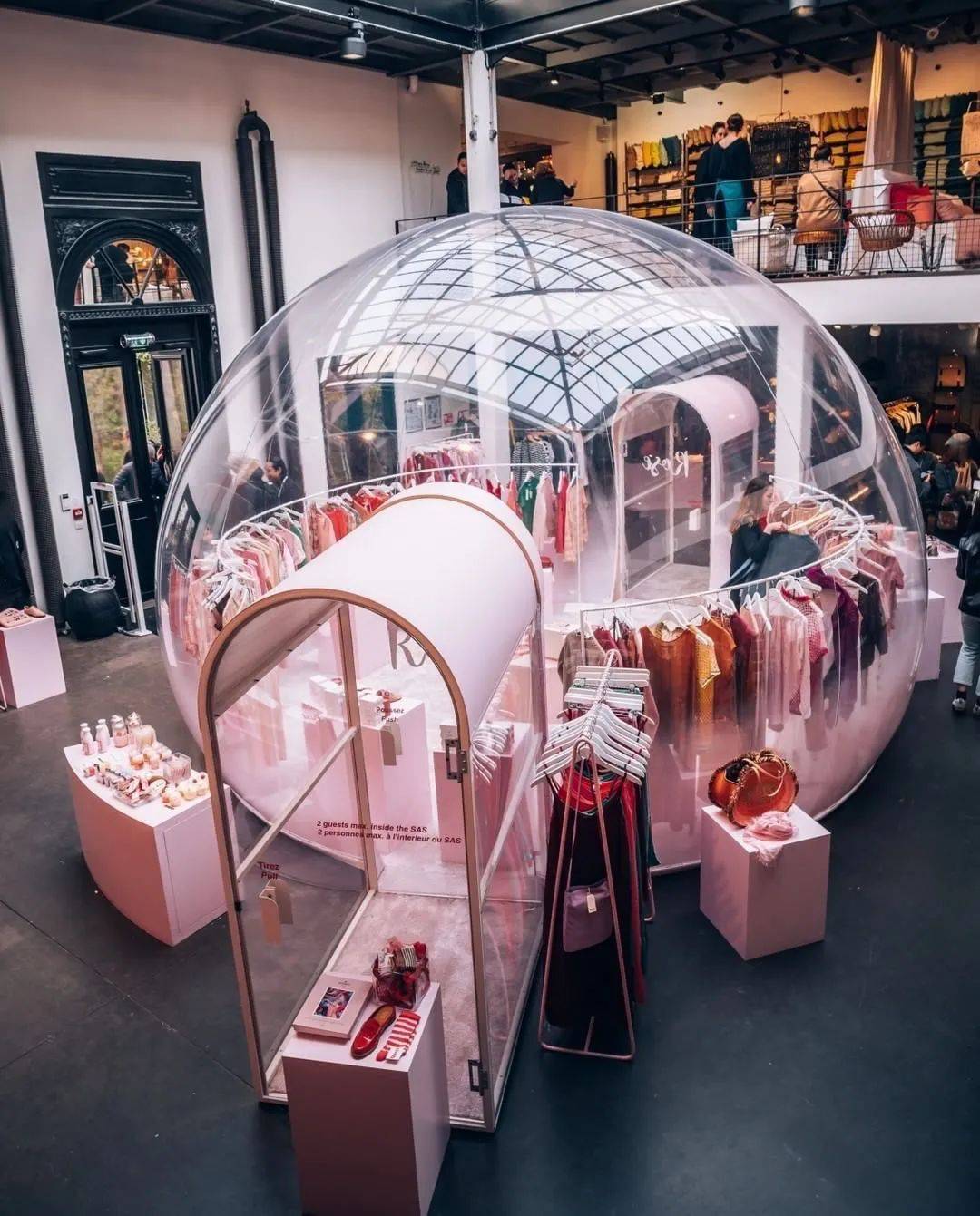 摊位|酷 ！“ 脏、乱、差 ” 的地摊如何逆袭成为“高级移动商店”