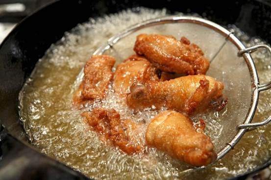 孩子|刺激“早育”,这些食物在行9岁孩子“12岁骨龄、成年脂肪肝”