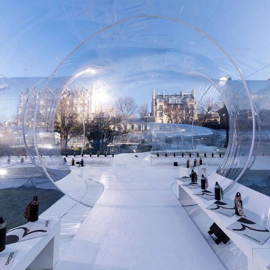 摊位|酷 ！“ 脏、乱、差 ” 的地摊如何逆袭成为“高级移动商店”