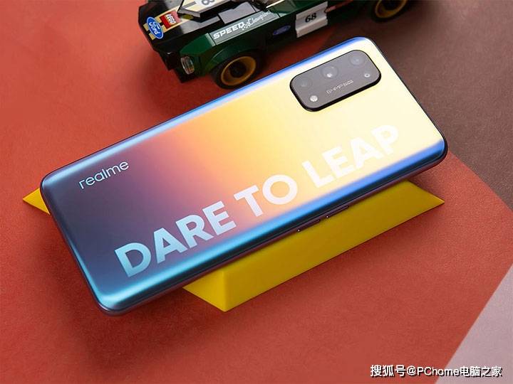 realme|潮酷设计硬核品质 闪充旗舰realme真我X7 Pro评测