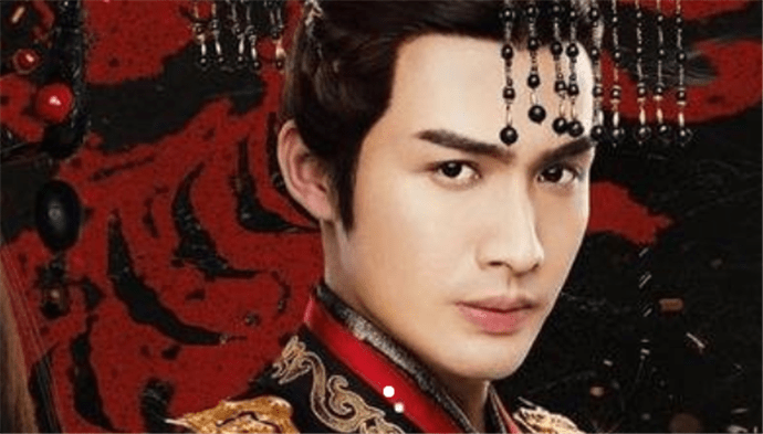 故事传记|终身不立皇后，是怨母还是仇女，秦始皇的分裂人格是怎么形成的