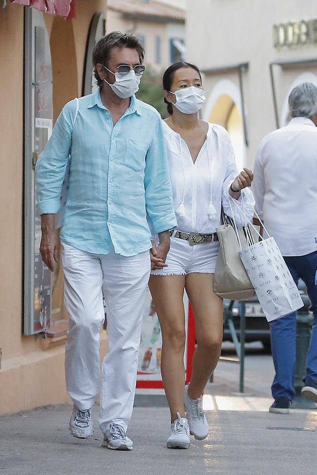 中国|原创巩俐与音乐大师婚后不和?幸福肥加十指扣,有你羡慕的模样