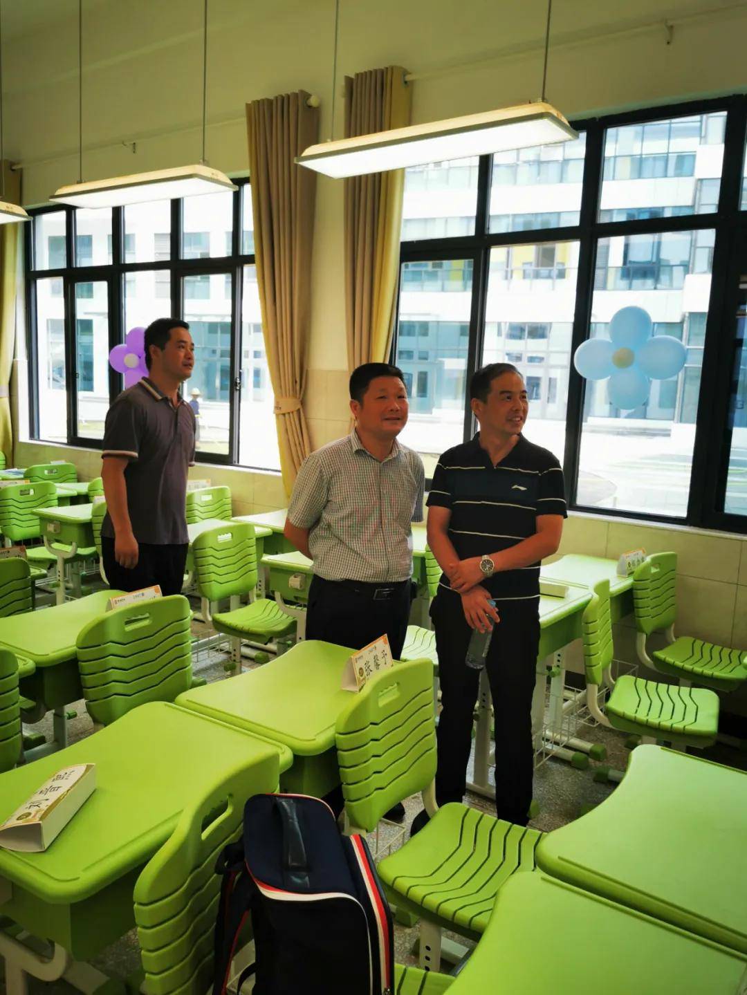 岳塘区|一切为了学生——郭勇带队督查岳塘区开学工作