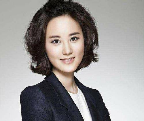 孩子|原创她是重庆“最美”文科状元，放弃清北考中传，如今成央视主持人