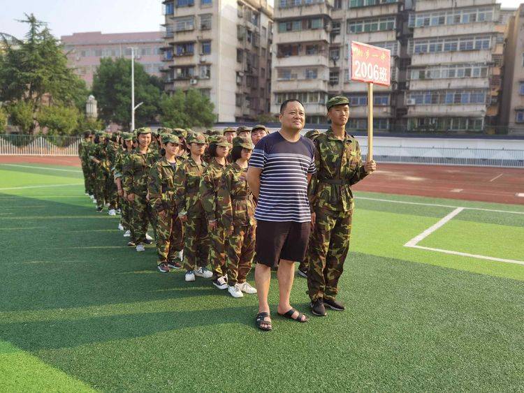 师情润|【湘乡一中军训录】DAY3 军训炼我意志，师情润我心田