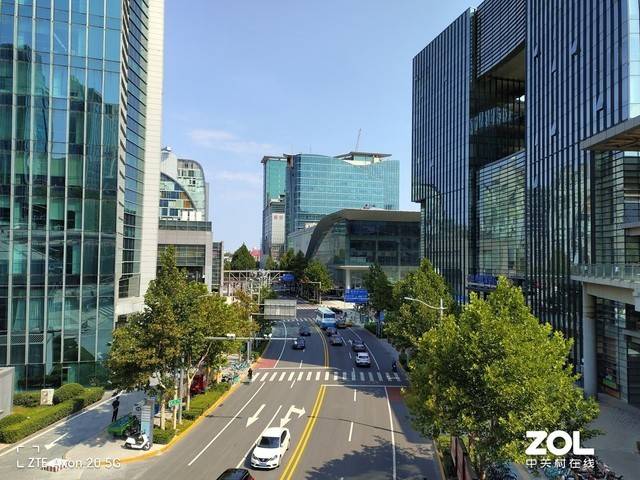 观点评论|屏下摄像头它来了 中兴天机Axon 20 5G全面评测