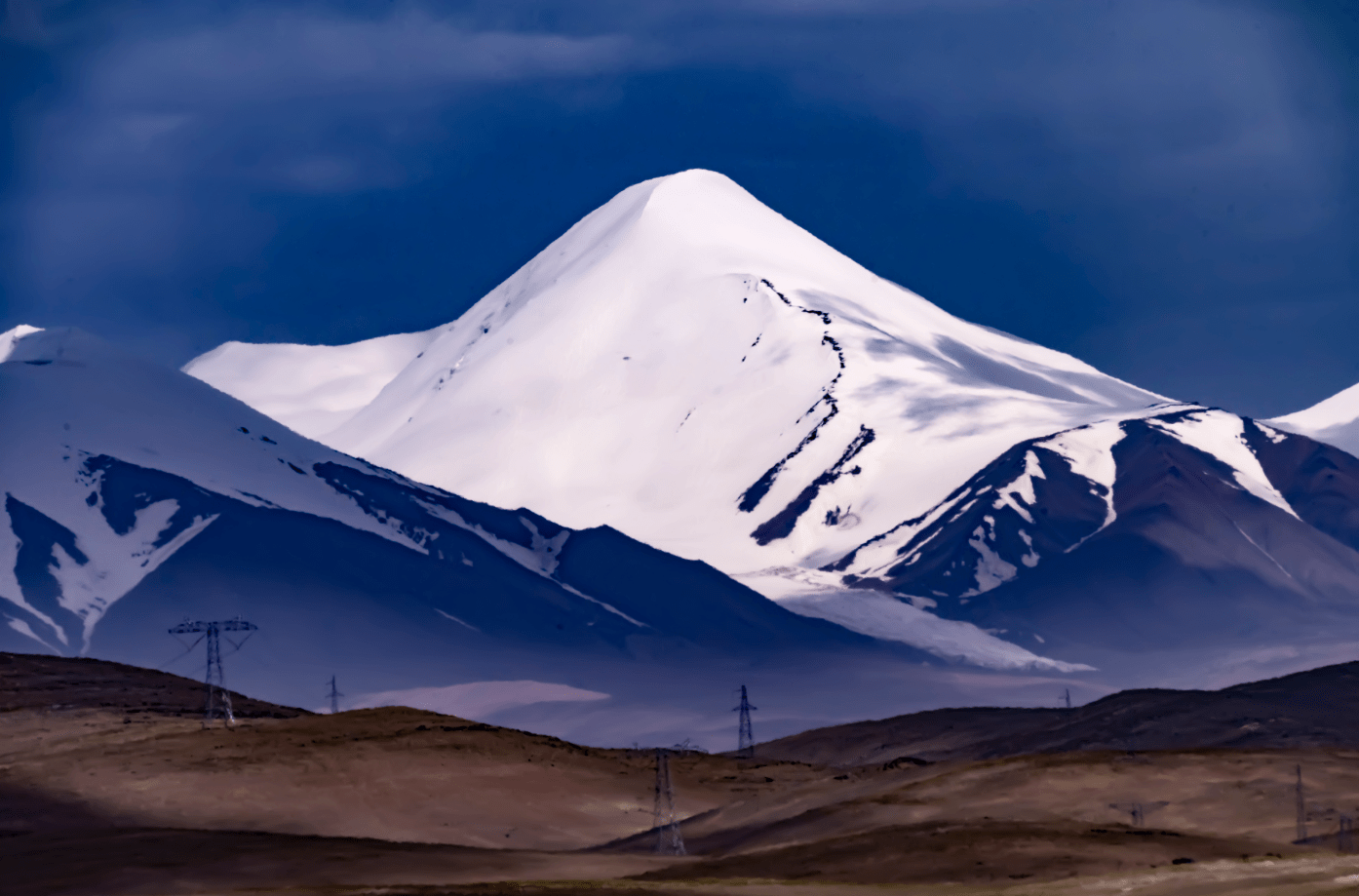 登山滑雪 | 王成,他从玉珠峰上滑了下来