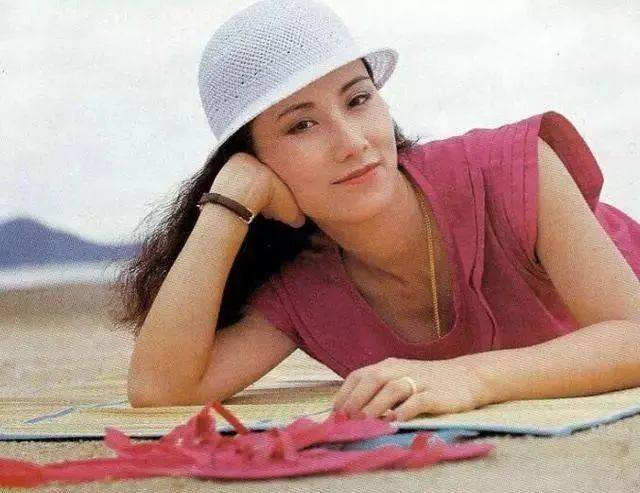 身价|原创TVB一姐身价上亿，被前男友伤到看心理医生6年，61岁才和真爱结婚