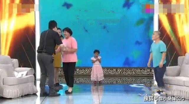 身高不足1米5,两次出演武大郎,娶了个老婆1米7_宋文华