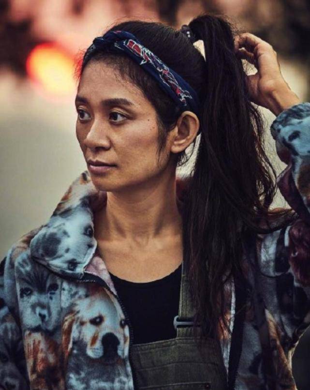 宋丹丹38岁?继?女为何执导永恒族?本人回应