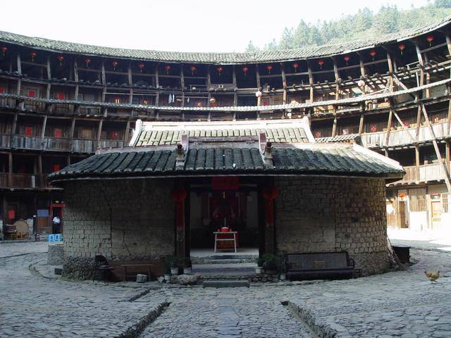 2020湖南gdp低于湖北_2020湖北城市gdp