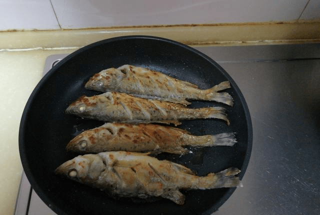 小孩吃的鱼肉饼怎么做 0dd94d2e50334ab3987fc42710cc1e46.png