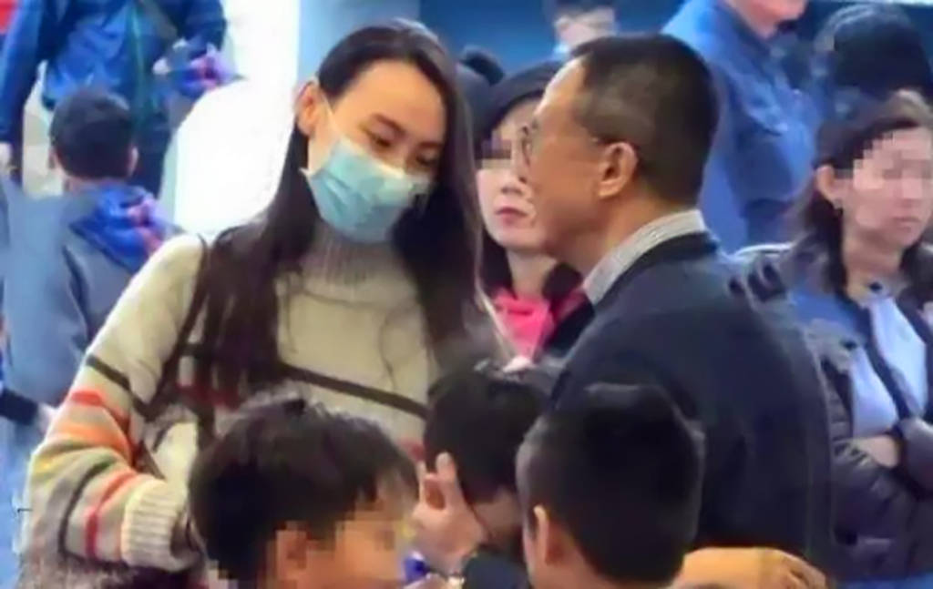 李泽楷郭嘉文已分手？看到李泽楷的回应，挺梁