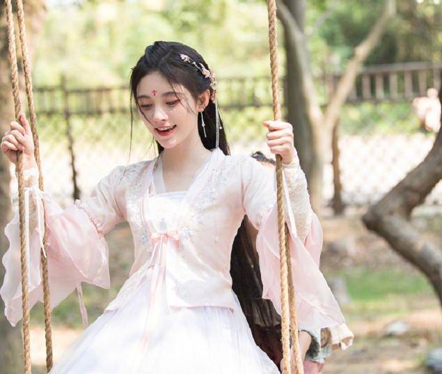 《慕南枝》未杀青,鞠婧祎又网传两部古装剧,这是掉古装坑里了?