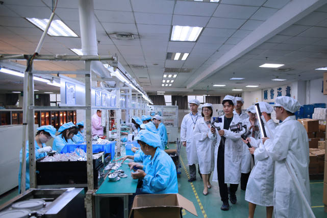 宝家直播团队参观江苏实益达工厂