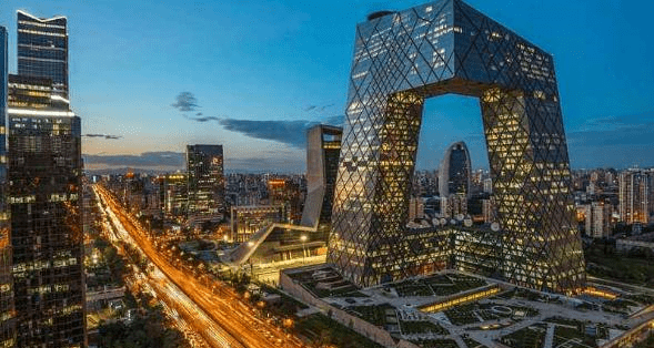 中国人均gdp破万_中国人均gdp2020年(3)