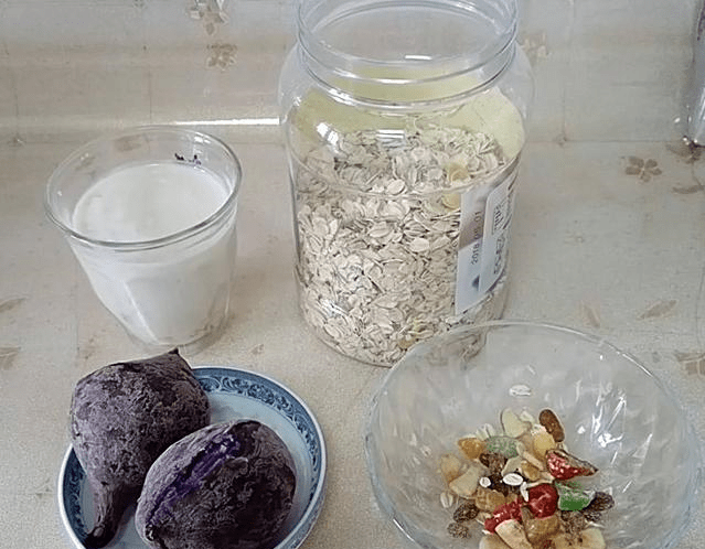 酸奶配什么减肥最有效 5482f5fa1db74671857ea419136b4480.png