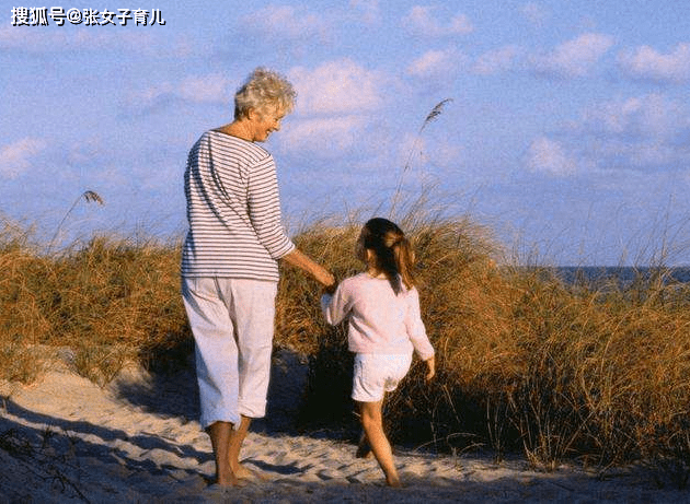 店家|餐馆吃饭孩子被烫伤，家长找店家负责，被网友吐槽：无理取闹