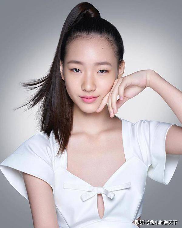 女儿|小S女儿首个代言 14岁大女儿许曦文五官端正气质不输超模