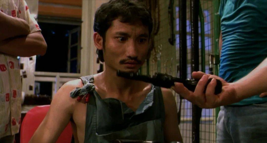 田伟强|原创为捧杨紫琼做明星,亿万富豪买下洪金宝公司,一部港片经典诞生了