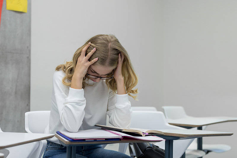我们每个人都可能会在某些时刻感到紧张、不安