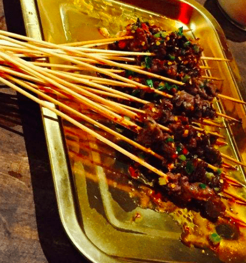 烈火|迅速成为一枝独秀啡尝棒烈火牛肉：以新颖的烧烤形式