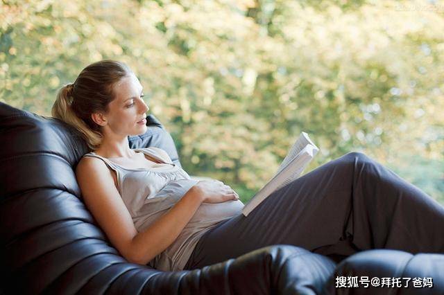胎儿|孕妈做好2件事，缓解水肿促进胎儿发育孕期水肿别担心
