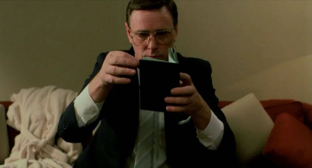 田伟强|原创为捧杨紫琼做明星,亿万富豪买下洪金宝公司,一部港片经典诞生了