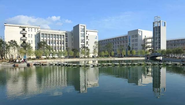 志愿|期待你的加入！湖北工业职业技术学院2020年报考指南上线