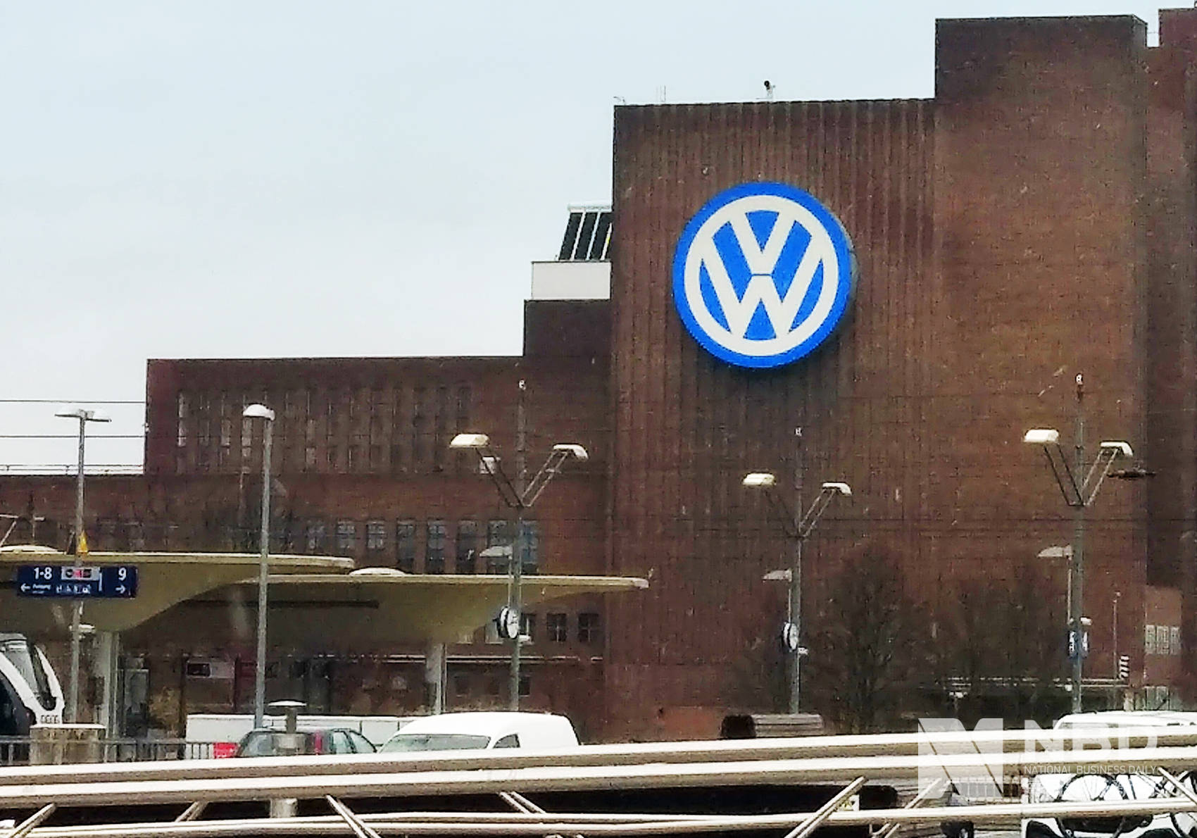 迪斯|从互怼到称赞，迪斯会面马斯克后，大众或与特斯拉结盟？