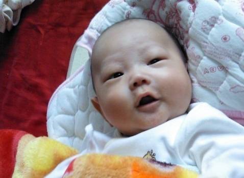 智力|说明智力发育不错，你家宝宝中了吗？宝宝在月子里有这4个特点