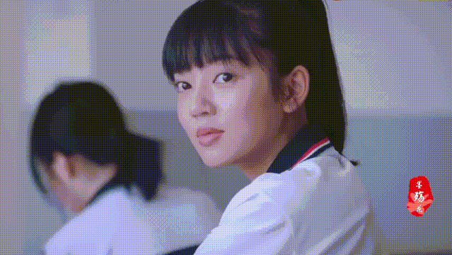 立体度|她不是安以轩亲妹吗？怎么出道5年都没火，还被骂到差点退圈？
