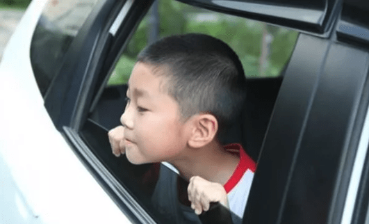 孩子|开车带孩子安全出行 这6点要注意