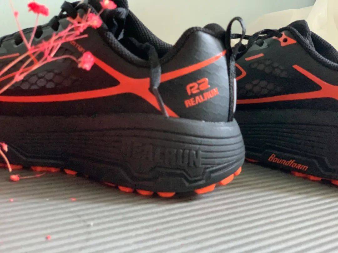 地形|R2信念全地形跑鞋，公路，山地，跑步机都可以驾驭！