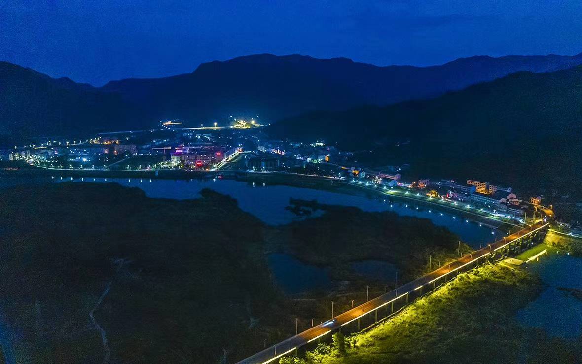 鸟瞰温州高楼乡村之夜景,风光旖旎!