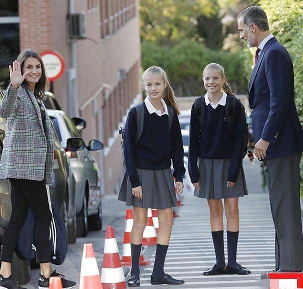妹妹|西班牙公主开学！姐姐穿学生装和普通学生一样，妹妹随行刻意低调