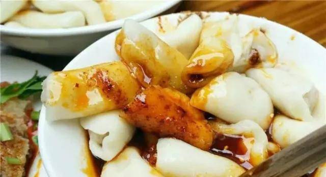 给都江堰,一个被偏爱的理由_美食街