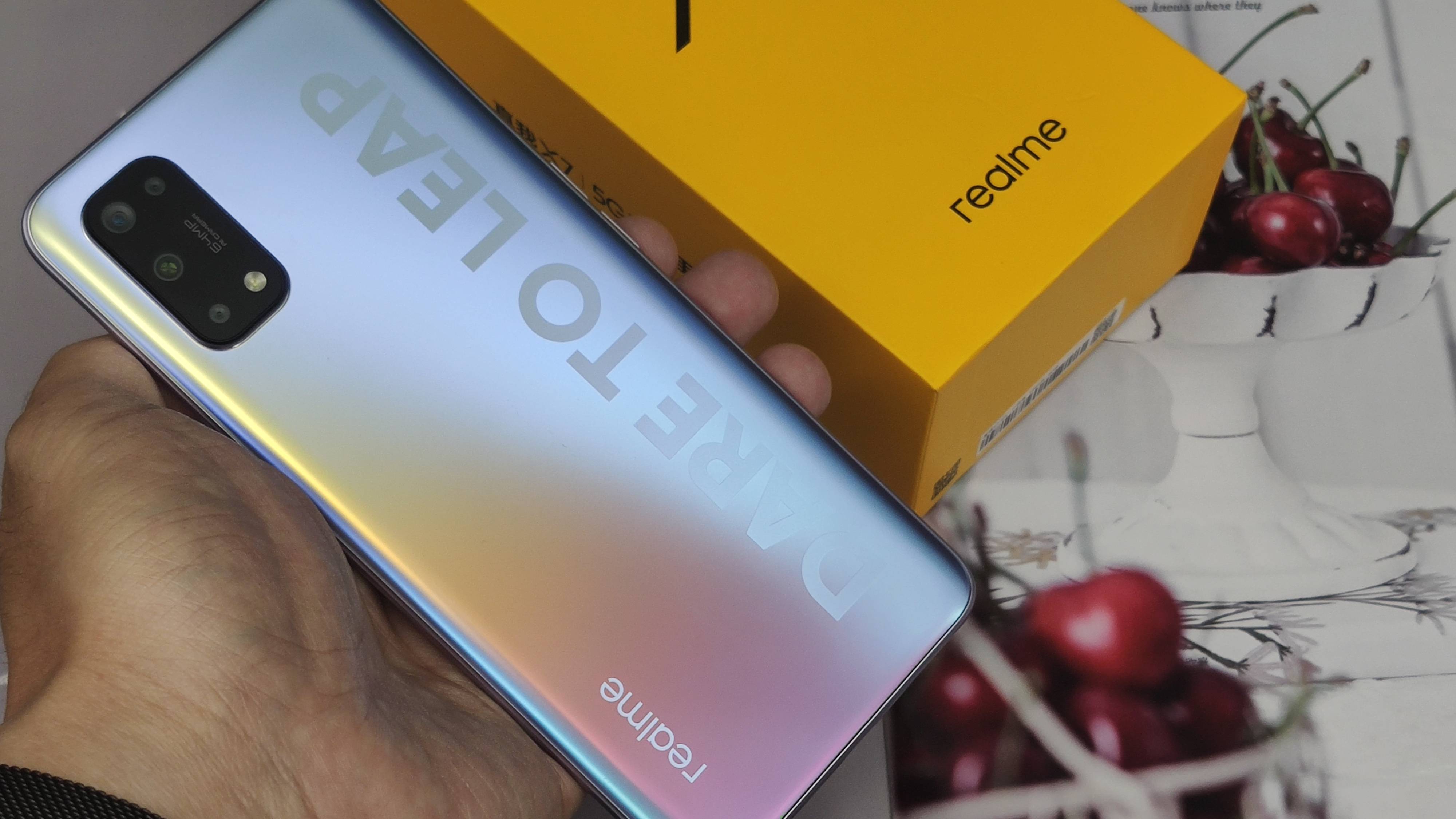 看看千元5g快充手机realmex7光鲜外表下"内涵"美否?