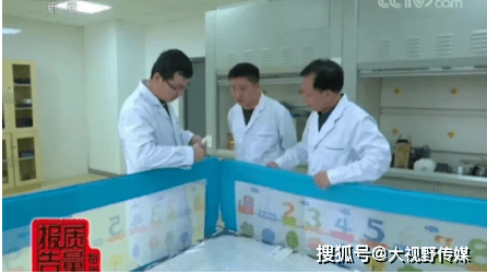 孩子|又一位宝宝险被床围卡死！妈妈：本来是想保护他
