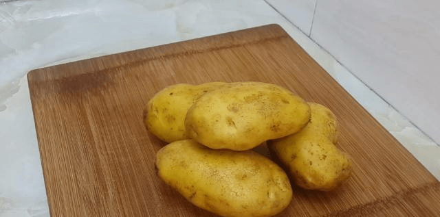 土豆的做法大全不要油炸 d7e0b1bb5e5f43d9b8659f635cdf4967.png