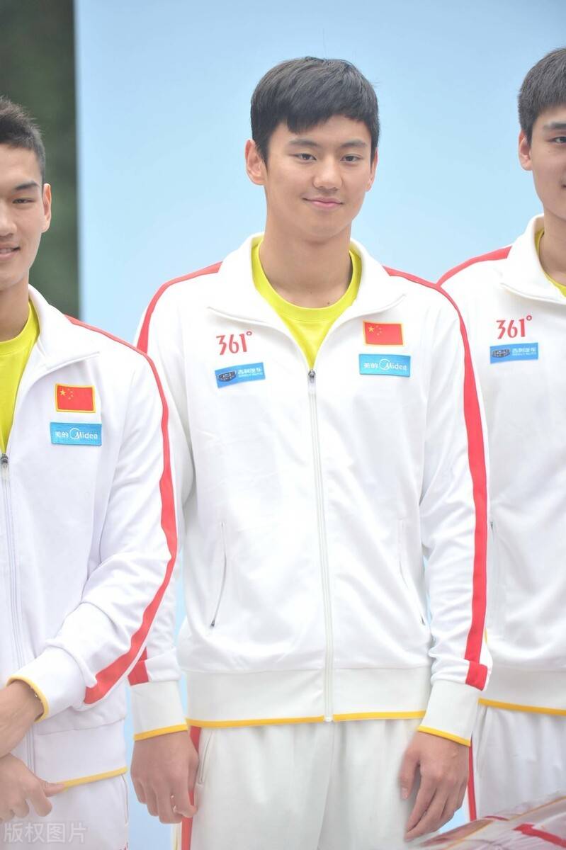 宁泽涛,出生于1993年,是前人民海军的一名游泳队运动员,也是国家队
