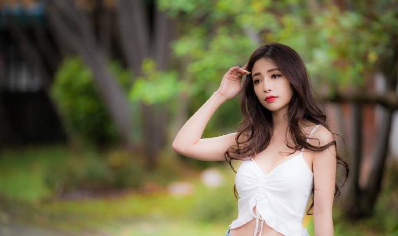 女人怎么才算漂亮 62ee9df3f3a448399e144f4d94729b17.jpeg