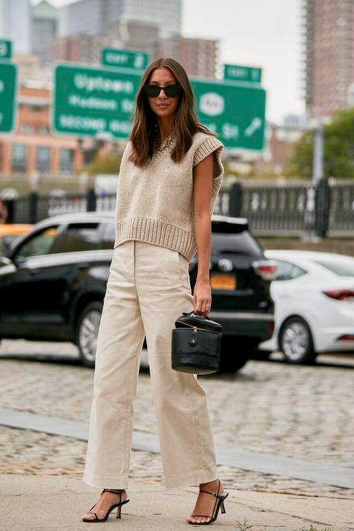 感觉|最近流行“秀色可餐”式穿搭！燕麦杏仁奶油色，温柔简约又高级