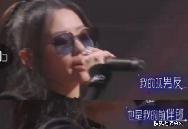 直播间|原创婚礼伴郎成现任？张靓颖唱歌一度哽咽，直播间被骂小三霸气回怼