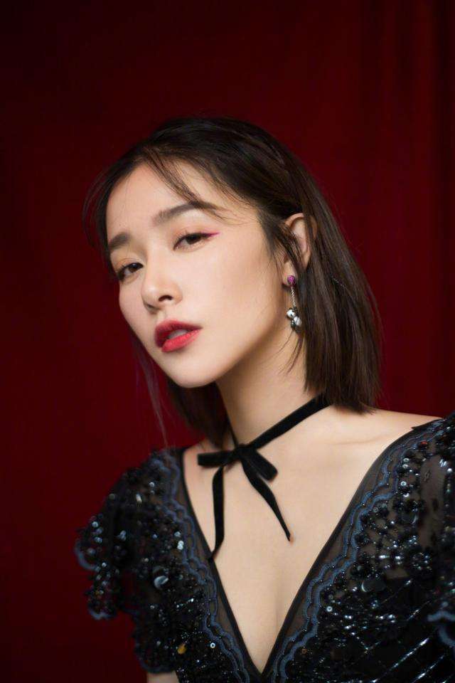 明星|张馨予发博晒美食，呼吁对女演员胖瘦不要太苛刻，你怎么看？